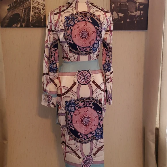 Baroque Print Wrap Dress - Picture 5 of 8